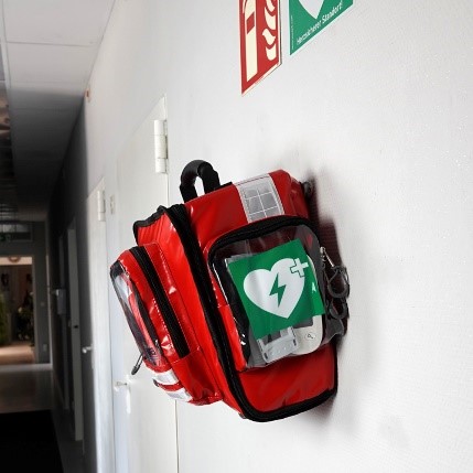 Erste-Hilfe-Material & Defibrilator-Wandtasche 